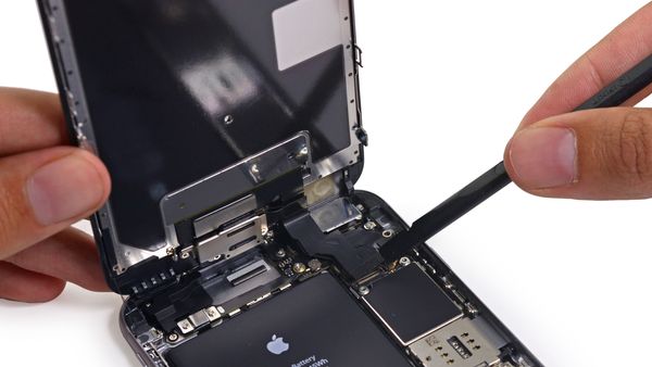 Ремонт телефона iPhone в сервисном центре Кламас